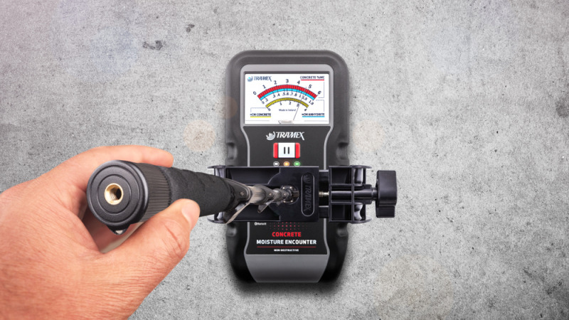 Tramex Concrete Moisture Encounter avec perche sur mur